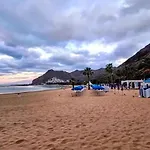 2-bed House Sleeps 4 With Free Parking * Puerto de la Cruz (Tenerife)