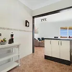 Tatil Evi 2-bed House Sleeps 4 With Free Parking