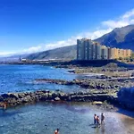 2-bed House Sleeps 4 With Free Parking * Puerto de la Cruz (Tenerife)