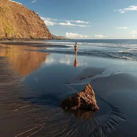 Semesterbostad 2-bed House Sleeps 4 With Free Parking Puerto de la Cruz (Tenerife)