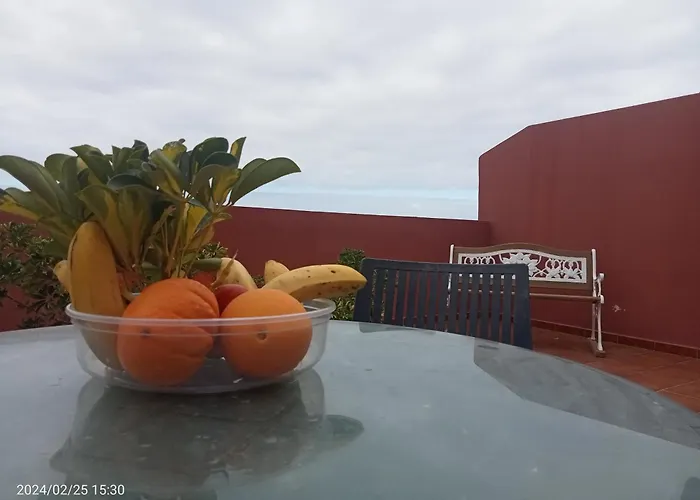 Semesterbostad 2-bed House Sleeps 4 With Free Parking Puerto de la Cruz (Tenerife)