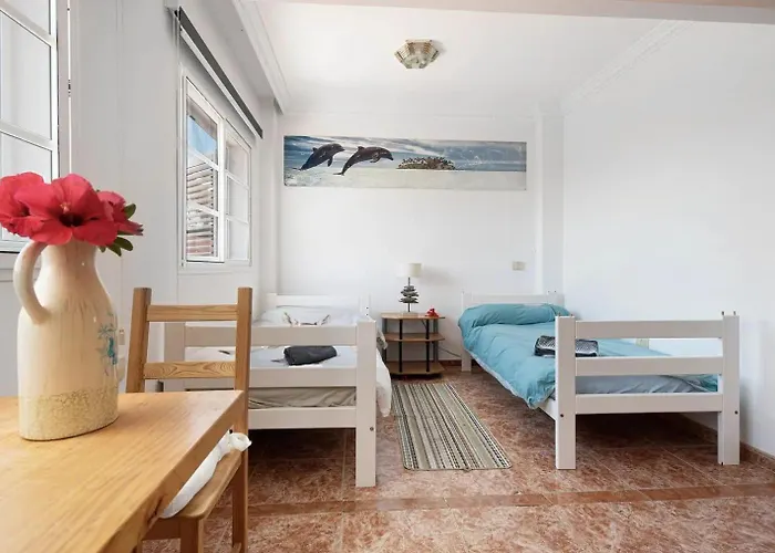 2-bed House Sleeps 4 With Free Parking Semesterbostad *