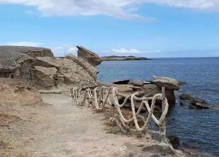 2-bed House Sleeps 4 With Free Parking Semesterbostad *