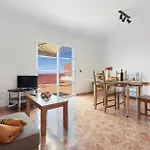 Ferienhaus 2-bed House Sleeps 4 With Free Parking